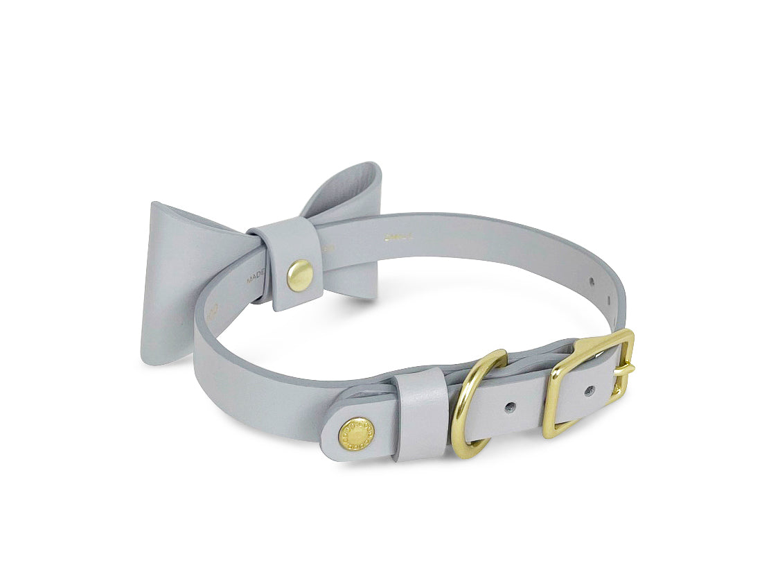 Pearl gray leather collar with removable bow