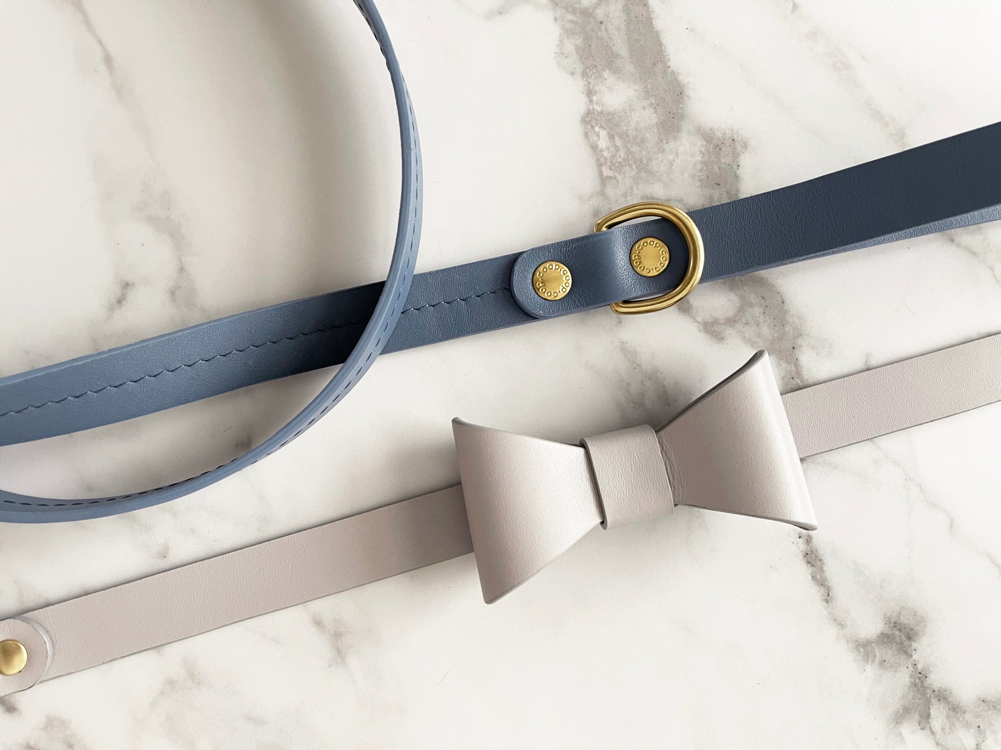 Pearl gray leather collar with removable bow